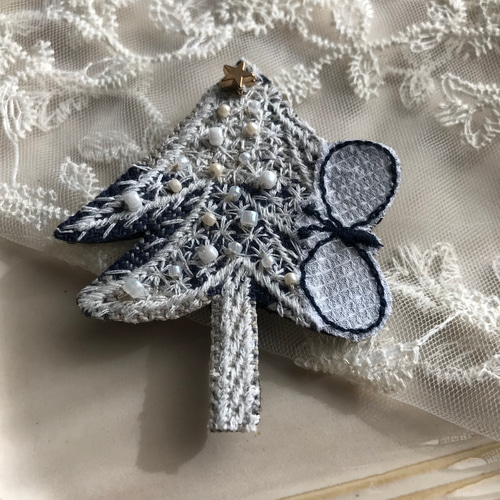 Xmas*ランドシアターブローチ〇ミナペルホネン ブローチ chaki 通販 