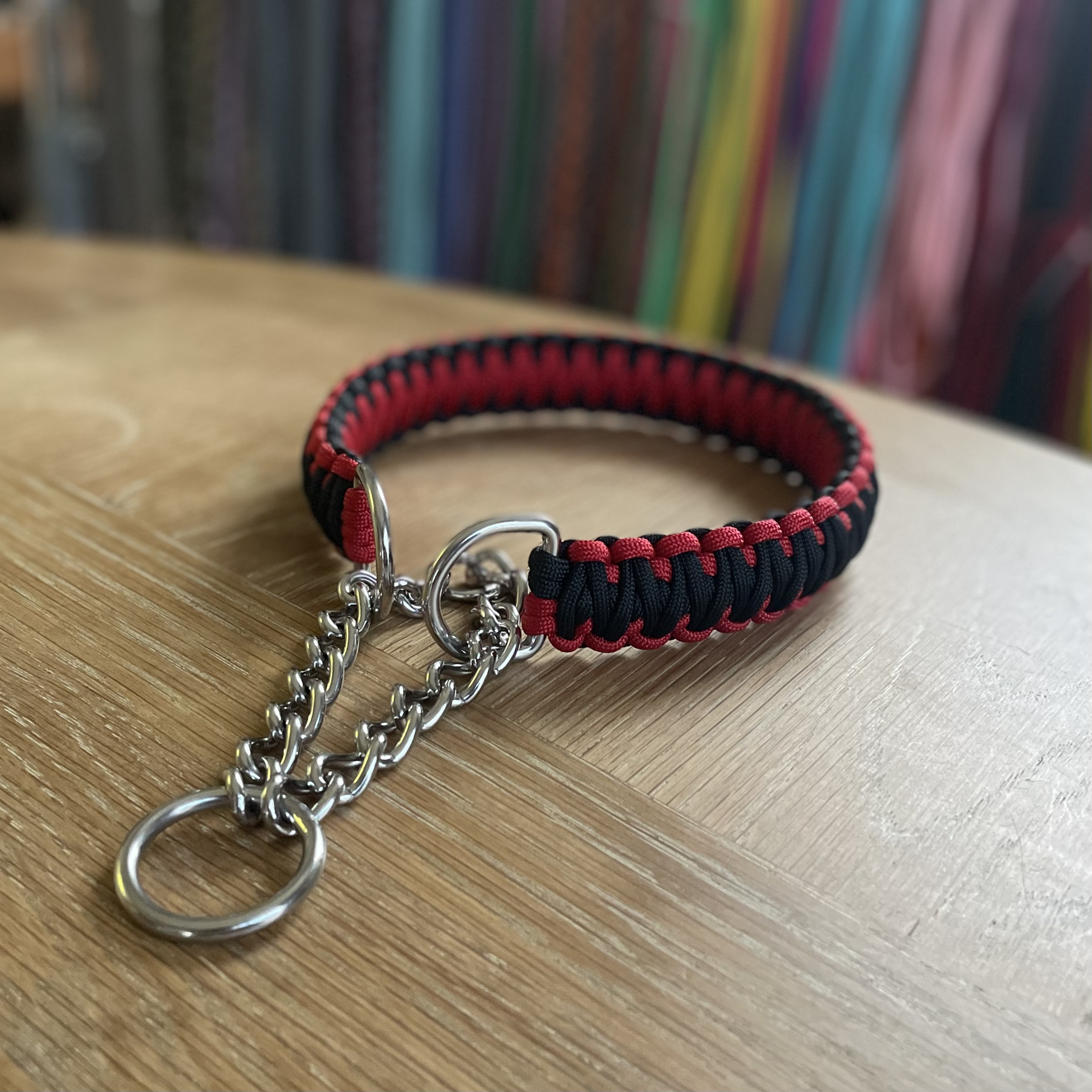 パラコード首輪　太めハーフチョーク　スマイルコンチョ付　中型犬　№080