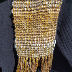 手織り　スラブ糸のやさしいざっくりマフラー（短め）　作品2389 4枚目の画像