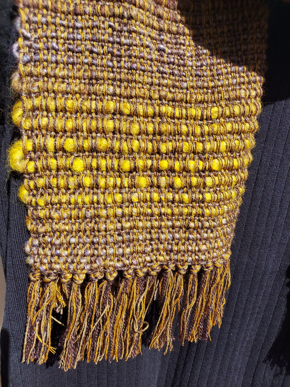 手織り　スラブ糸のやさしいざっくりマフラー（短め）　作品2389 5枚目の画像