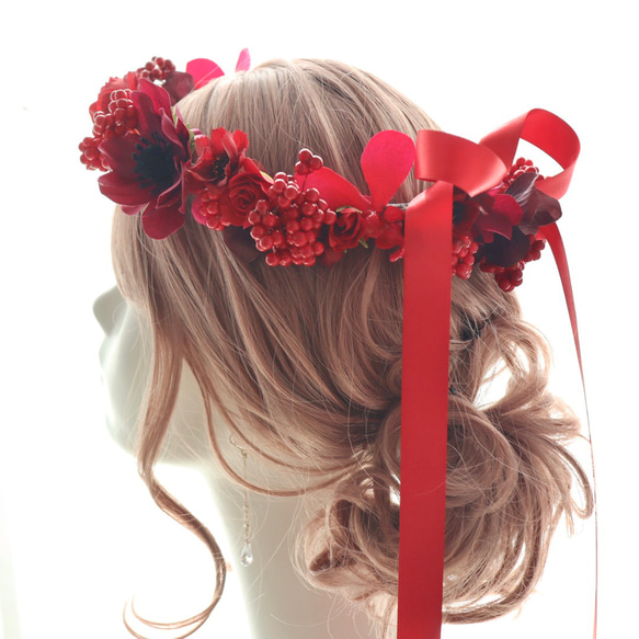 花冠　花かんむり　赤　赤色　還暦　還暦祝い　ヘッドドレス　ヘアアクセサリ　結婚式　ウェディング　発表会　パーティー 1枚目の画像