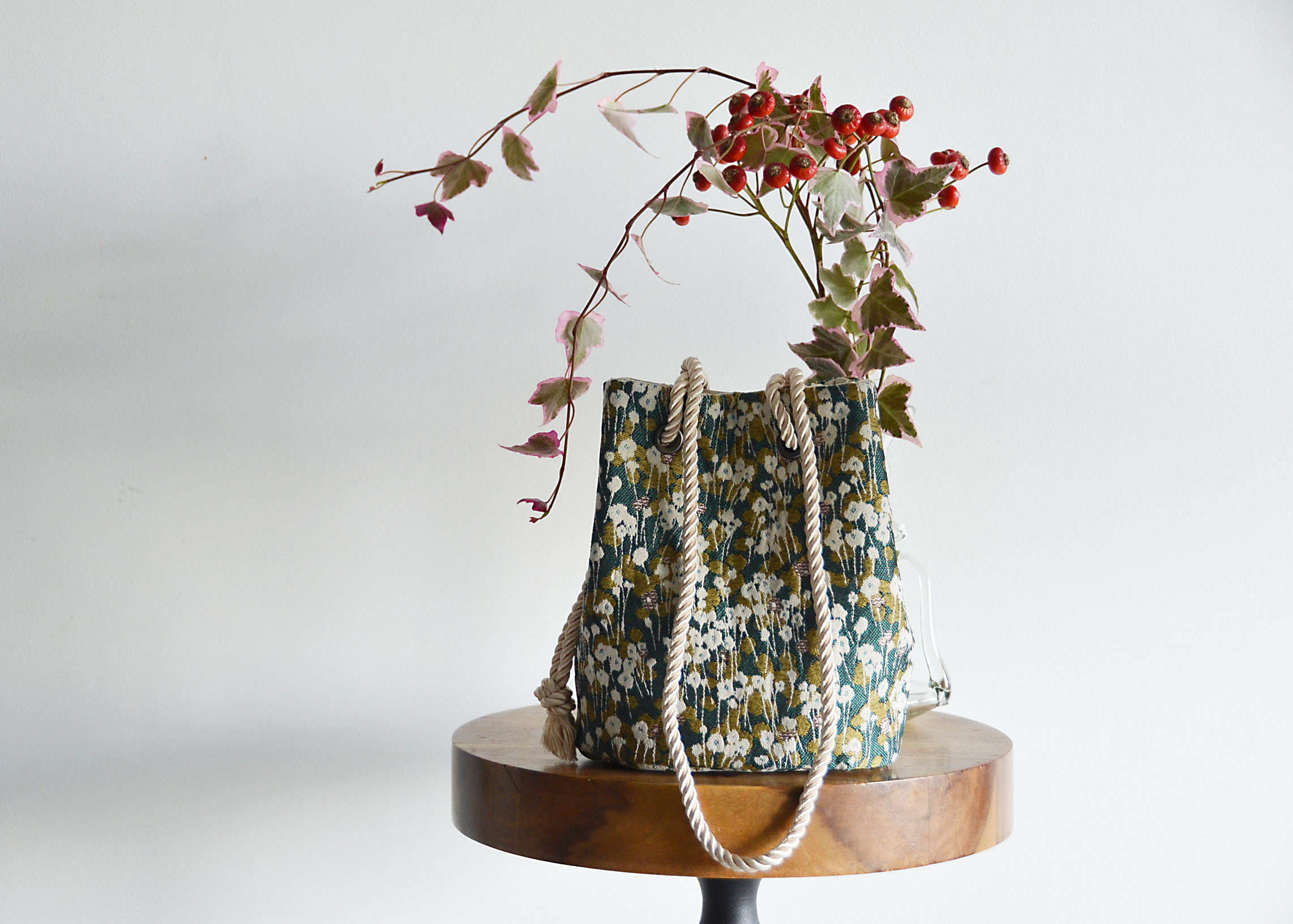 数量限定！2way SAFECOフランス製 草原小花柄ハイクラスジャガード織グリーン   ポシェットマリンバッグ