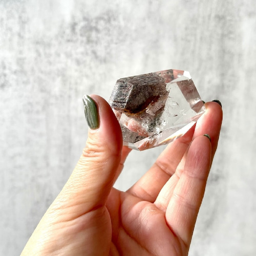 トライゴーニック ガーデンクォーツ ツイン 水晶 クローライト in 水晶