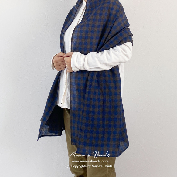 ★僅限2件★時尚薄紗羊毛藍x棕格紋優質秋冬披肩 第2張的照片