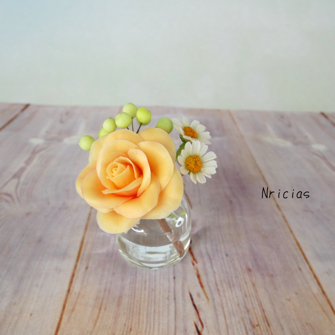 クレイフラワー✨大きなアレンジ✨薔薇・百合・カラー✨ハンドメイド クレイフラワー✨大きなアレンジ✨薔薇・百合・カラー✨ハンドメイド