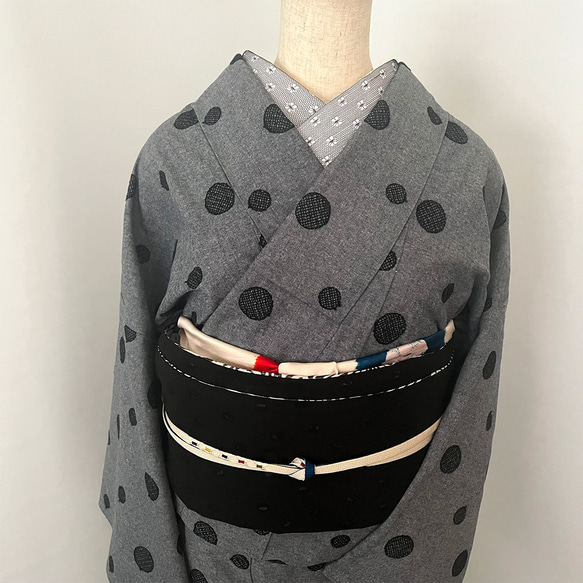 着物 単衣 水玉の刺繍 黒 ダンガリー きもの コットンレース 木綿 カジュアル 5枚目の画像