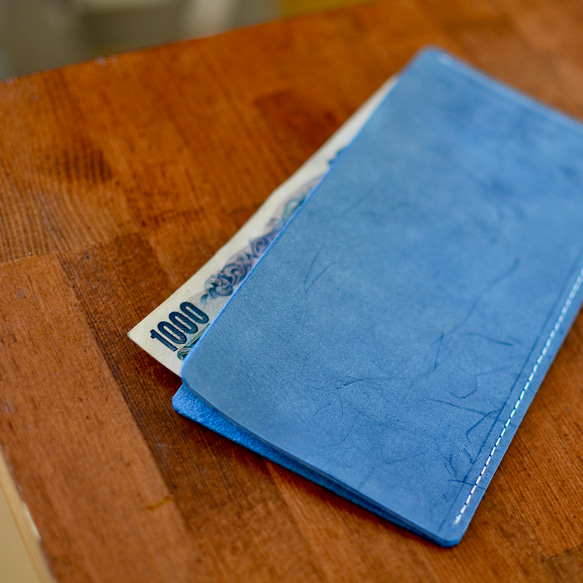 L字エル字刺繍で取り出しやすい　すみれブルーのシンプルな本革財布 イタリアンレザー 植物タンニンなめし　財布　札入れ　 7枚目の画像