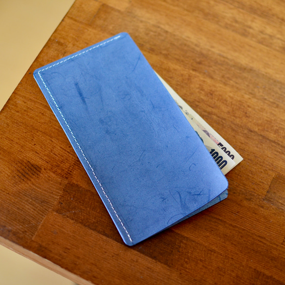 L字エル字刺繍で取り出しやすい　すみれブルーのシンプルな本革財布 イタリアンレザー 植物タンニンなめし　財布　札入れ　 2枚目の画像