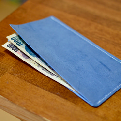 L字エル字刺繍で取り出しやすい　すみれブルーのシンプルな本革財布 イタリアンレザー 植物タンニンなめし　財布　札入れ　 1枚目の画像
