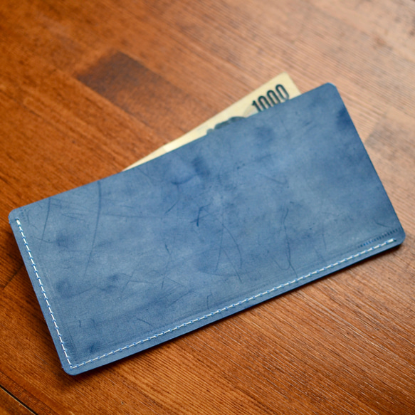 L字エル字刺繍で取り出しやすい　すみれブルーのシンプルな本革財布 イタリアンレザー 植物タンニンなめし　財布　札入れ　 6枚目の画像