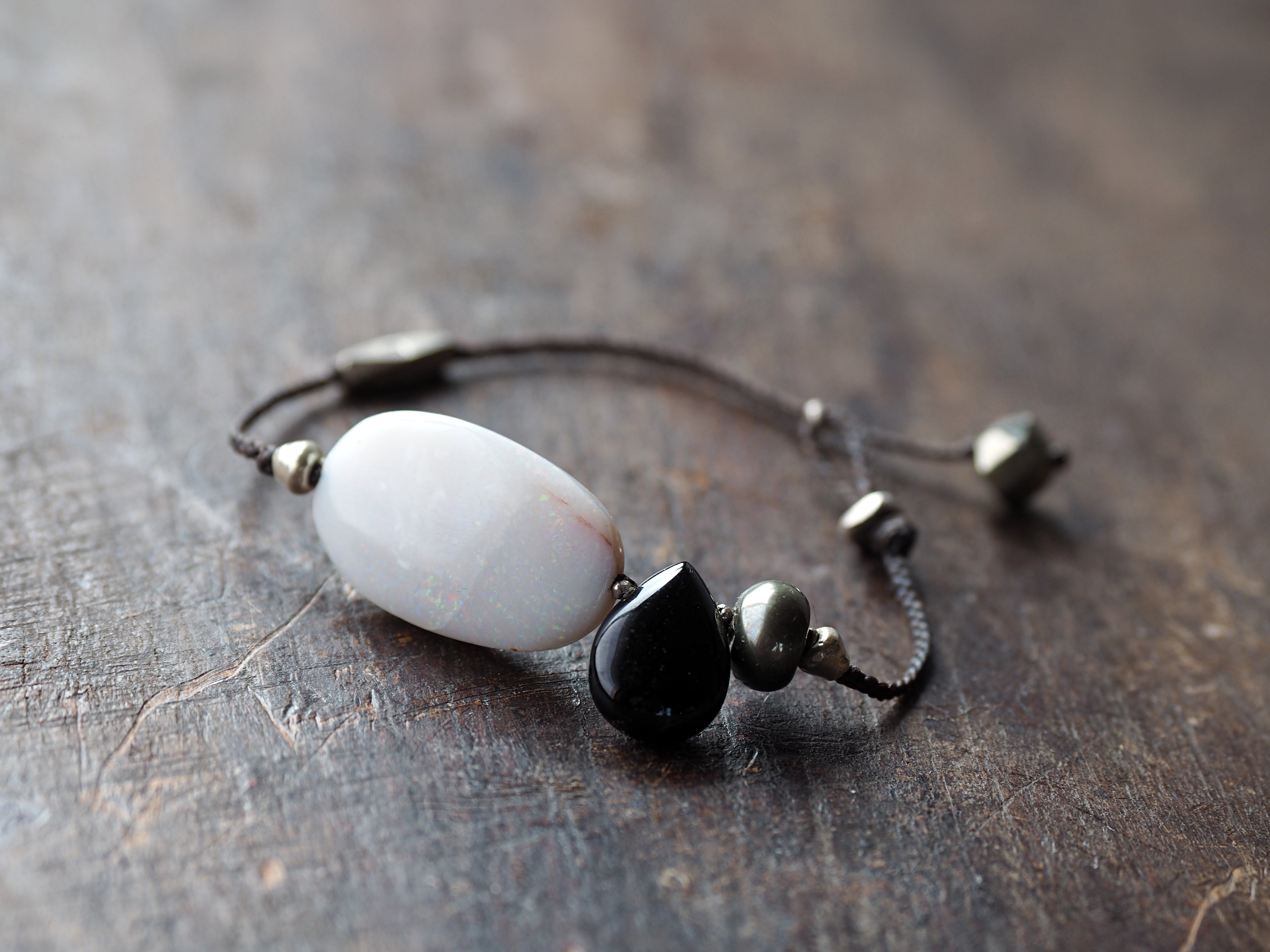 'stone mixed' wax-code bracelet