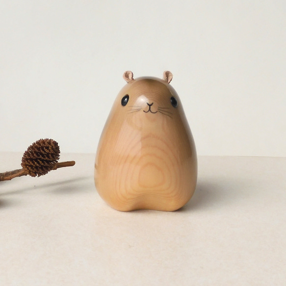ハムスター　グレー　（木・鳥・動物・置物） hamster / wooden animal / mouse 1枚目の画像