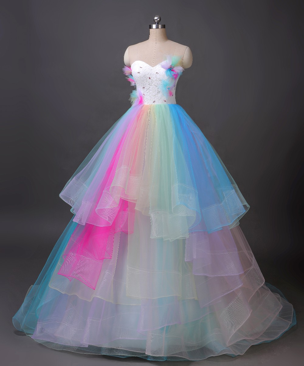 美品！レインボーカラードレス  ウエディングドレス　お色直し　ボリュームたっぷり 花嫁/前撮り