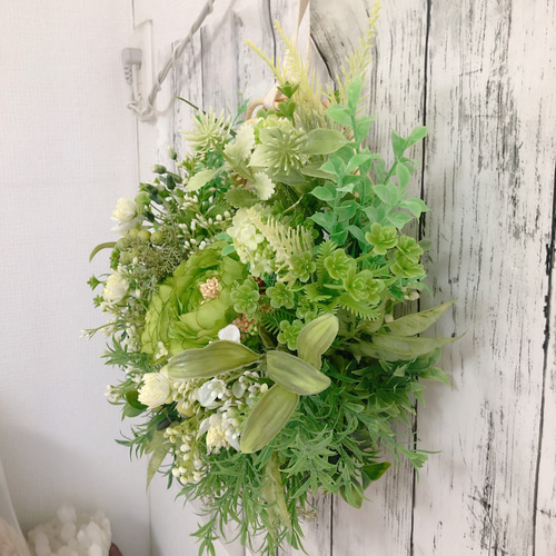 35cmラナンキュラス ベリーの花かごグリーンリース アーティフィシャル  