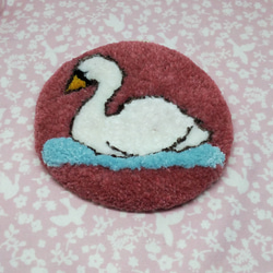 白鳥の刺繍　壁掛け　トレー　コースター 5枚目の画像