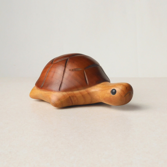 櫸木龜（木頭/動物/雕像）陸龜/木頭動物/雕像 第3張的照片