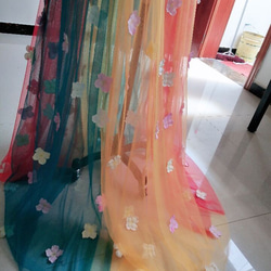 ウエディングドレス カラードレス用オーバースカート　お花びらが撒いたオーバードレス　前撮り 3枚目の画像
