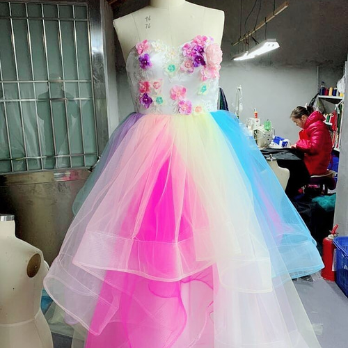 可愛い レインボーカラードレス ウエディングドレス 結婚式 お色直し 