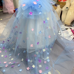 豪華！ウエディングドレス  カラードレス用オーバースカート　オーバードレス　お花びら、取り外し可能バックリボン付き　 6枚目の画像