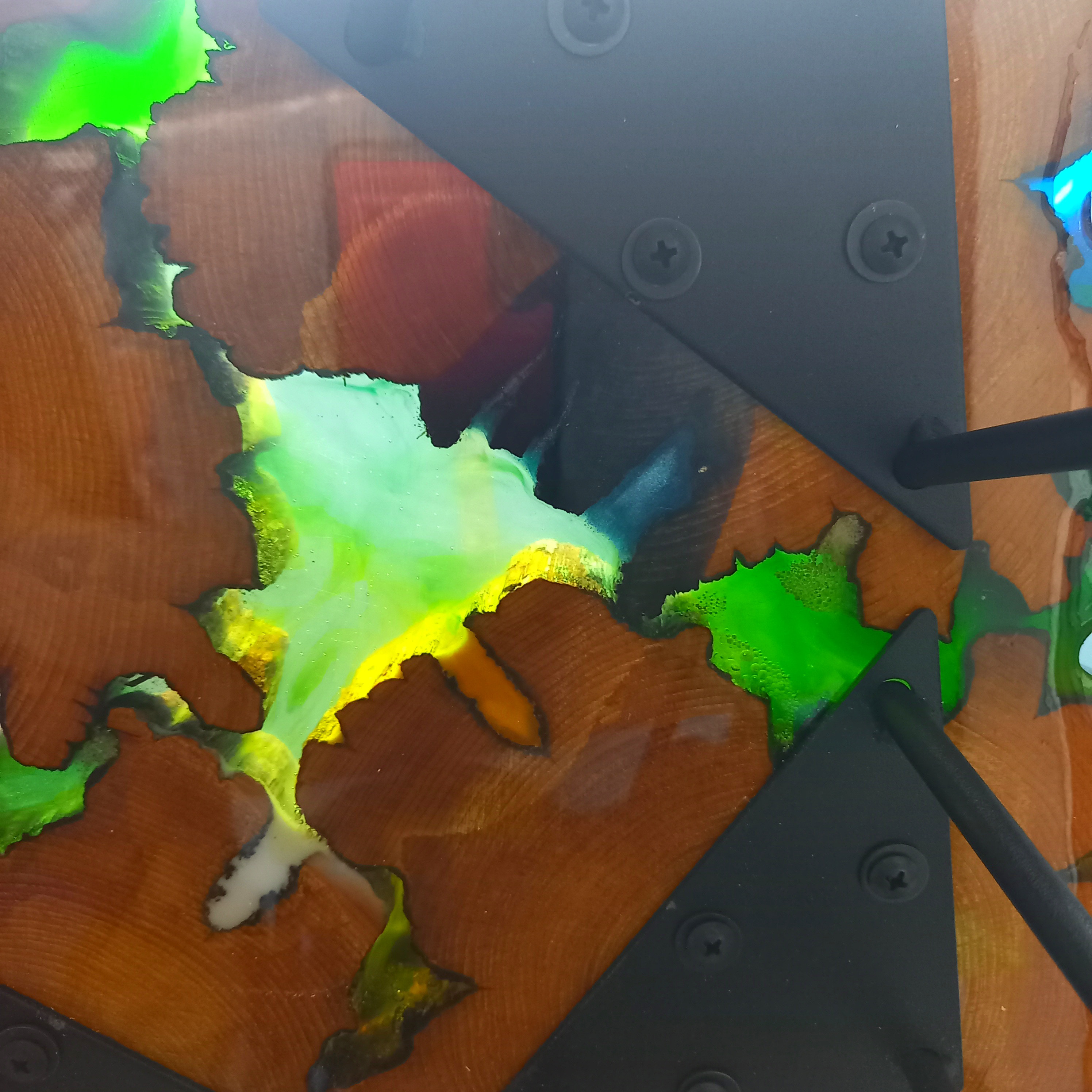 レジン　サイドテーブル　青森ヒバ