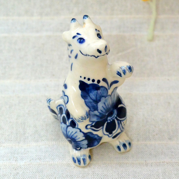 招き猫　新品　陶器　置物 青海波模様 招き猫 新品 陶器 置物 青海波模様