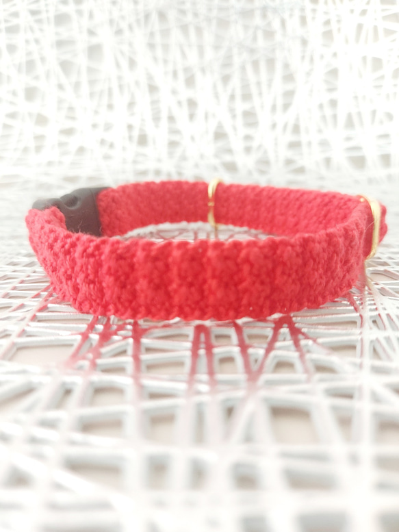 猫の首輪　赤(レッド)　セーフティーバックル　模様編み 1枚目の画像