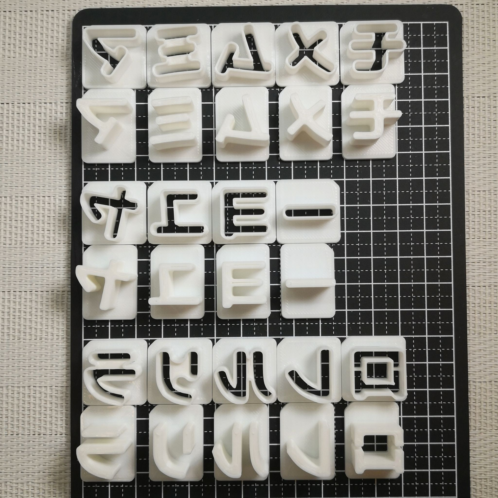 20サイズ「カタカナ/丸ゴシック」57種セット販売　イジェクタ式クッキー型