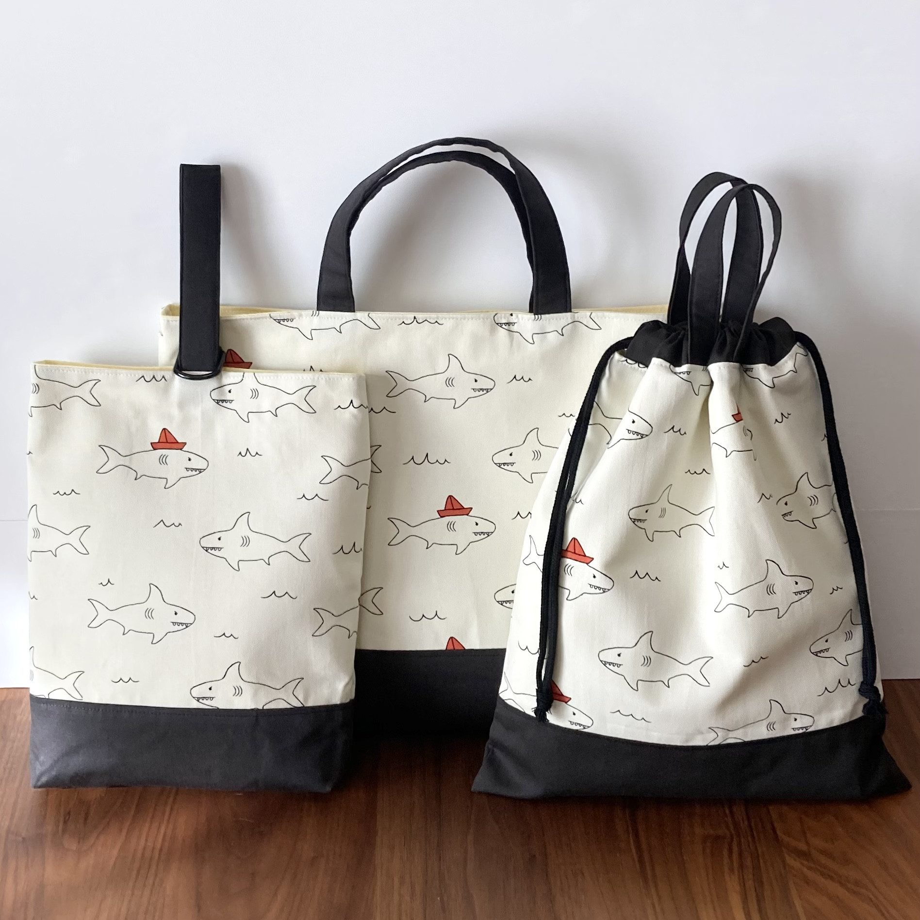 ゆるかわジョーズの入園入学3点セット レッスンバッグ+シューズケース+体操服入れ モノトーン 男の子 入園入学2026