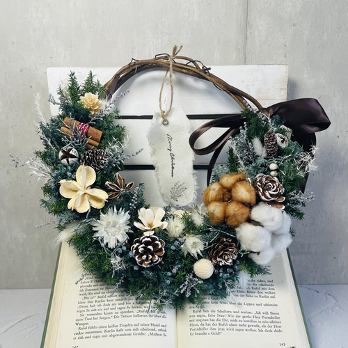 粉雪のクリスマスハーフリース プリザーブドフラワー Atelier sol