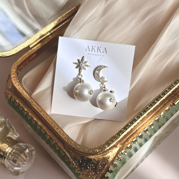 Moon&Star Pearl bijou earrings    月と星のパールビジュー樹脂イヤリング三日月スター 1枚目の画像