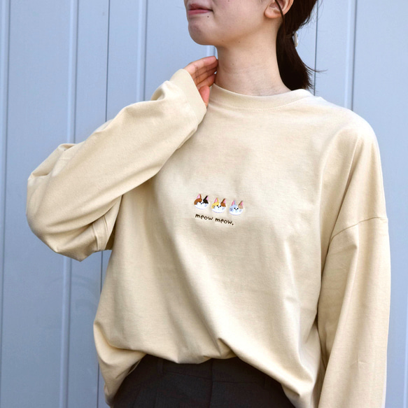 猫が選べる！刺繍ロングスリーブTシャツ《ホワイト・ブラック・サンドベージュ・グリーン》ビッグシルエット ロンT 長袖 5枚目の画像