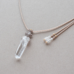 ヒマラヤ産クリスタルのマクラメ編み 天然石ネックレス ネックレス