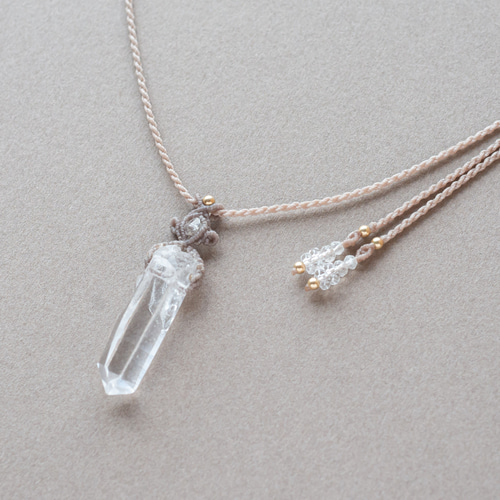 ヒマラヤ産クリスタル+ルチルクォーツのマクラメ編み 天然石ネックレス ヒマラヤ産クリスタルのマクラメ編み 天然石ネックレス ネックレス