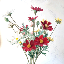 1輪挿しのレッドコスモス　産地直送の布の花屋さん 12枚目の画像