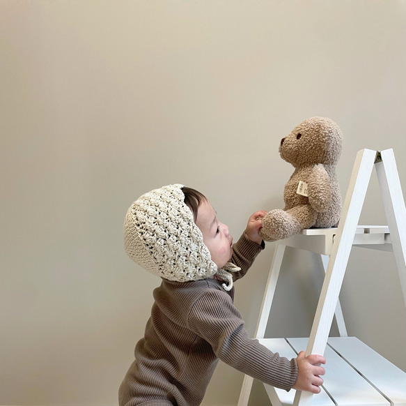 crochet bonnet  ベビーボンネット　／ ベビー帽子　ベビー　ボンネット　かぎ編み　新生児　出産祝い 4枚目の画像