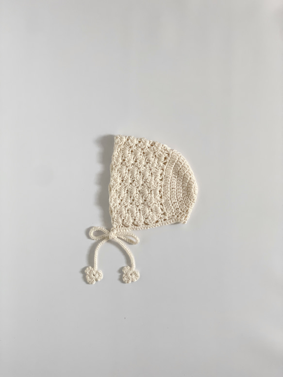 crochet bonnet  ベビーボンネット　／ ベビー帽子　ベビー　ボンネット　かぎ編み　新生児　出産祝い 2枚目の画像