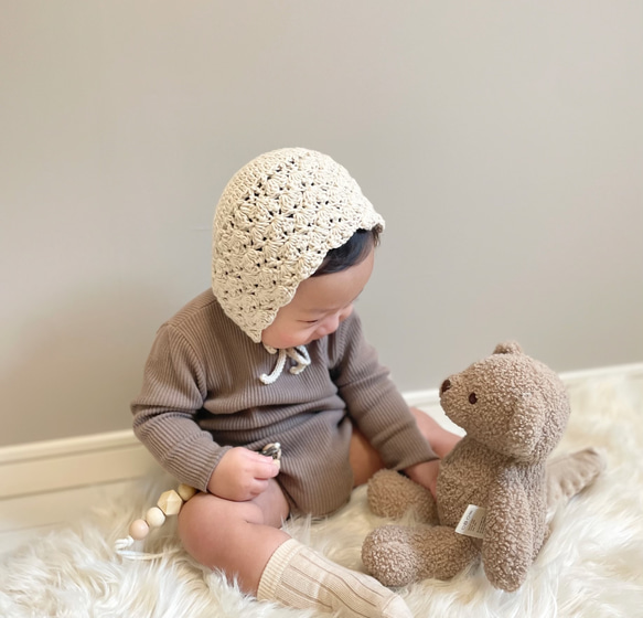 crochet bonnet  ベビーボンネット　／ ベビー帽子　ベビー　ボンネット　かぎ編み　新生児　出産祝い 3枚目の画像