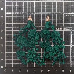 【ﾊﾝﾄﾞﾒｲﾄﾞ素材】⁂レースタッセル⁂・グリーン2個セット 3枚目の画像