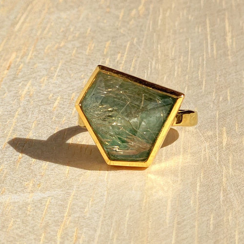 エメラルド × ルチルクォーツ 変形5角形 ダブレット 立体 シルバー