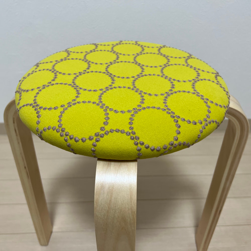 ミナペルホネン dop タンバリン 丸 スツール 【イエローブルー