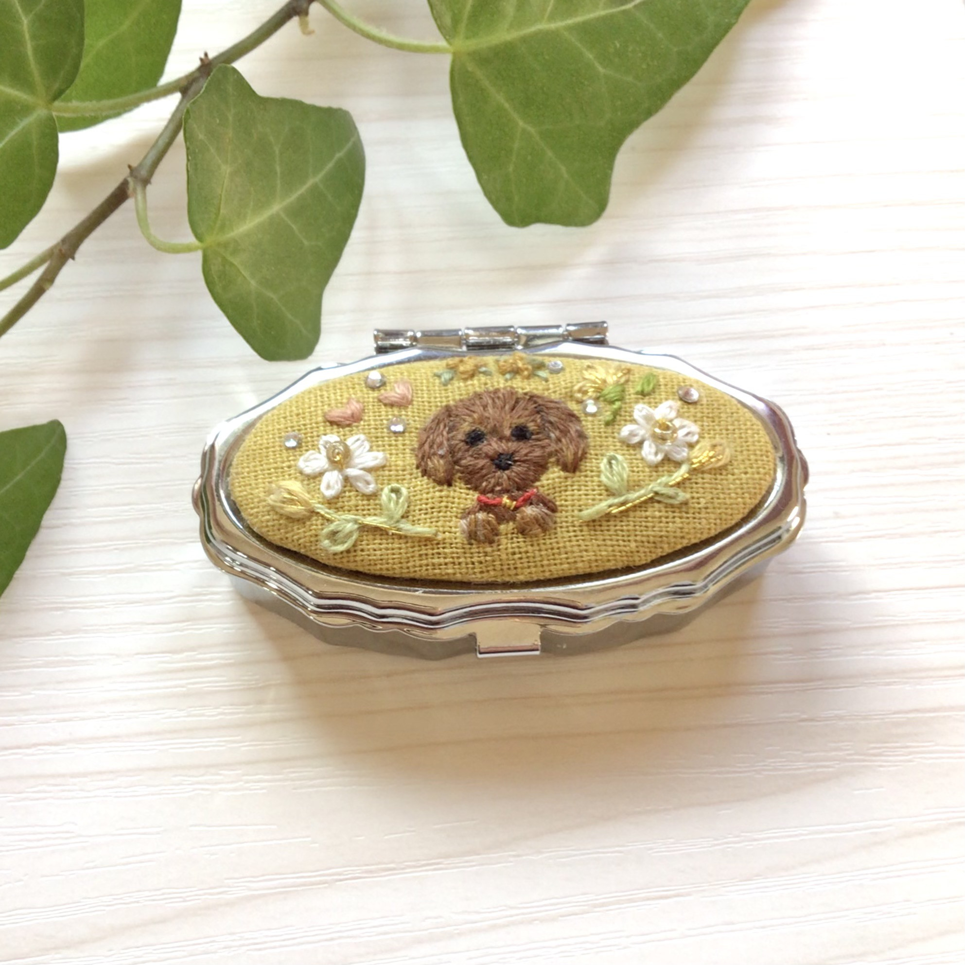 「ルゥシィさん専用」ハンドメイド レジン トイプードル ピルケース ルゥシィさん専用」ハンドメイド レジン トイプードル ピルケース
