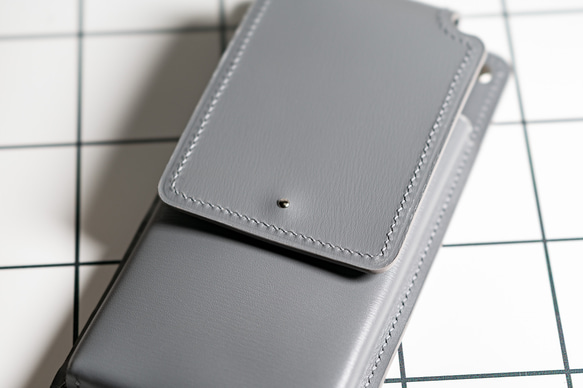 スマホショルダー（スマホケース） スペースグレイ 4枚目の画像