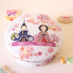SALE】ひなまつり☆おすまし顔のお雛様のラウンドBOX（お菓子入れ