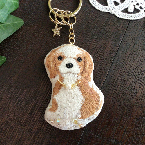 ハンドメイド　刺繍　トイプードル　キャバリア　サイベリアン　バッグ　キーホルダー ハンドメイド 刺繍 トイプードル キャバリア サイベリアン バッグ