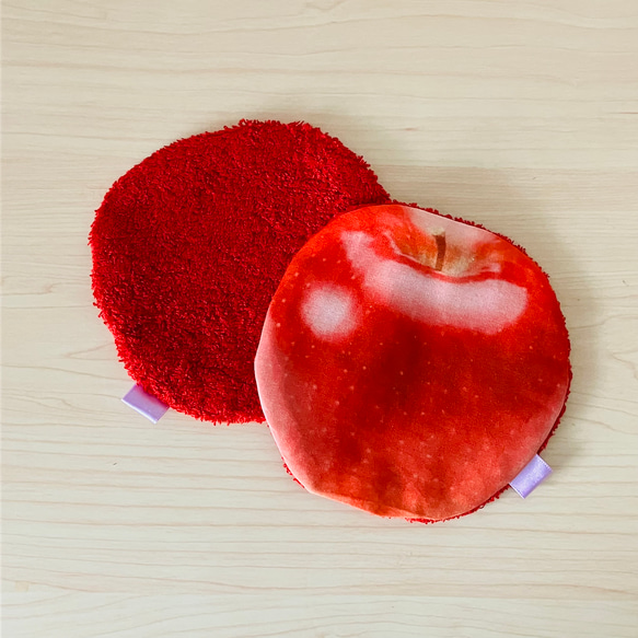 真っ赤なつやつやリンゴハンカチ 1枚目の画像