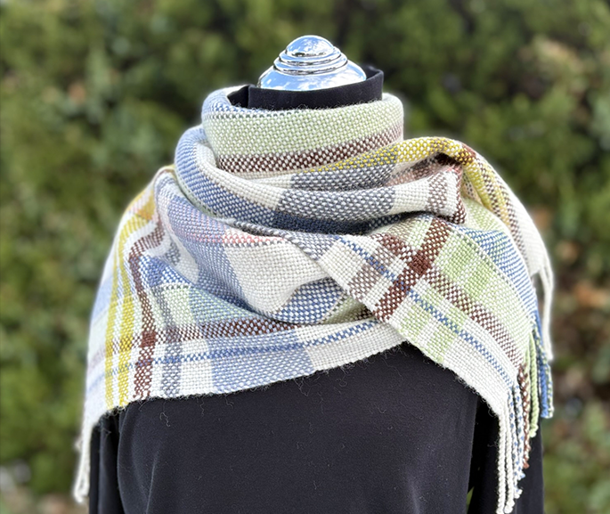 あたたか手織りマフラー 顔まわりを明るく柔らかな雰囲気に 雪の散歩道III