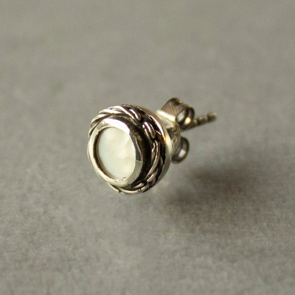 silver925 耳環 -mirrorstone Pierce- (Circle) #白色珍珠耳環 第1張的照片