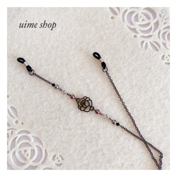 薔薇チャーム＆バーガンディー色SWAROVSKIパールのアンティーク調