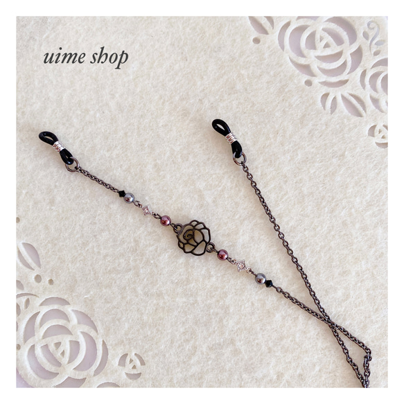 薔薇チャーム＆バーガンディー色SWAROVSKIパールのアンティーク調