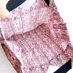 持ち手キュッとマコロンバッグ　ストライプ紫　花　エコバッグ　サブバッグ　コンパクト　インド綿ハンドブロックプリント 6枚目の画像